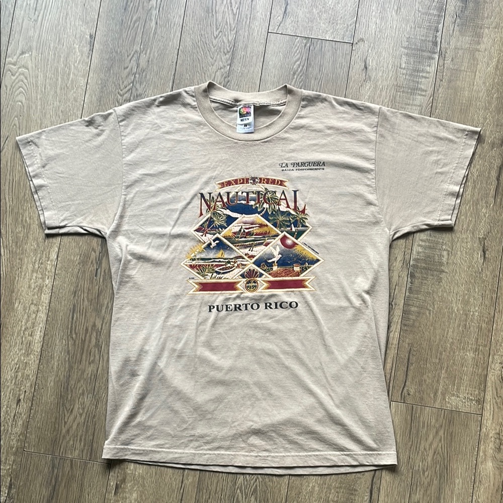 Puerto Rico graphic tee size large